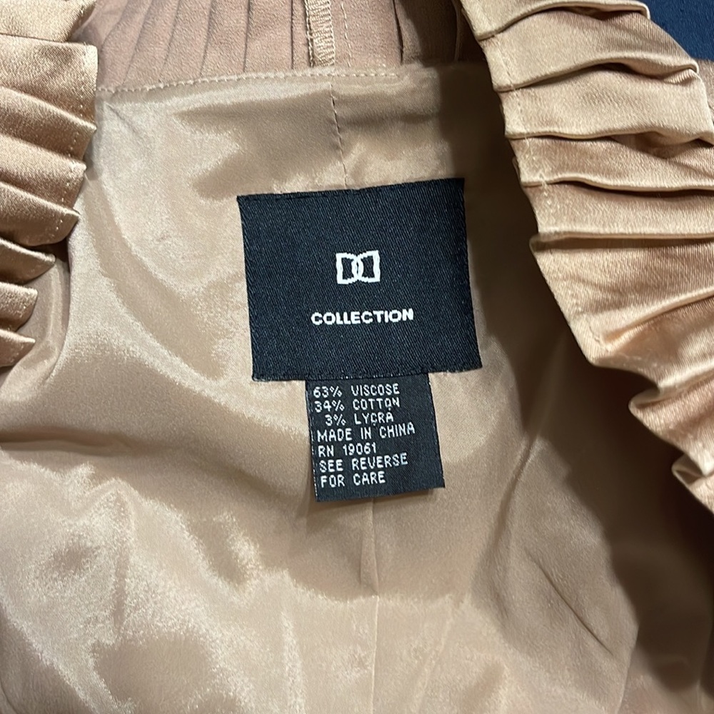 DD Collection, Gold Ruffle Blazer, 2P - Picture 4 of 5